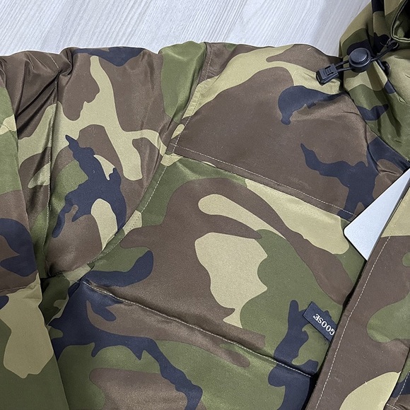 Canada Goose Camo Macmillan Parka Down Jacket - Picture 3 of 12